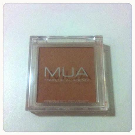 Polvos compacto de MUA o Make Up Academy