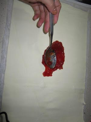 PALMERITAS DE QUESO Y DULCE DE TOMATE