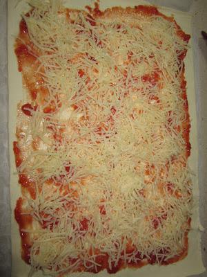 PALMERITAS DE QUESO Y DULCE DE TOMATE