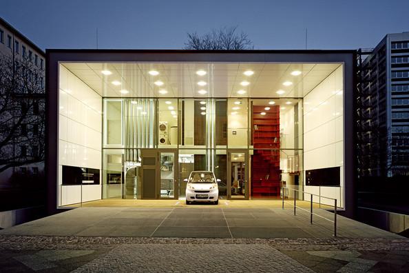 Frontal de la casa ecoeficiente F87 en Berlín