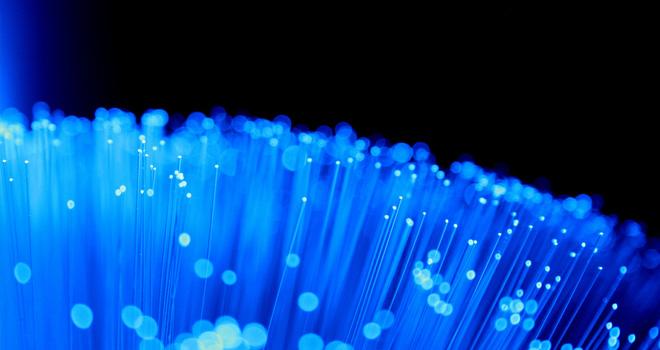 Vodafone y Orange se unen para desplegar fibra óptica en España