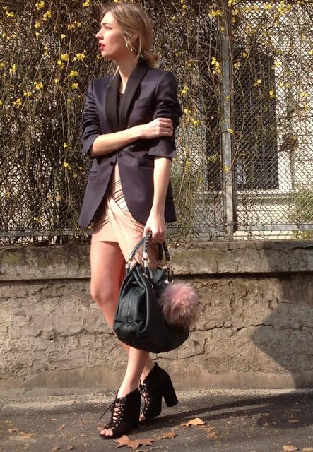 Asymmetric skirt, love it!