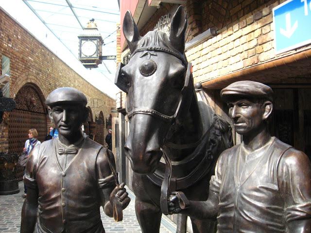 Camden market: babilónica, lisérgica y comercial