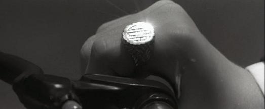 UNAS ALAS Y UNA PLEGARIA