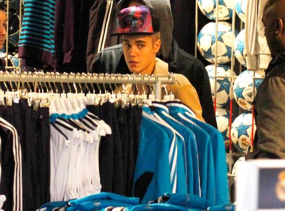 Justin Bieber compra una camiseta del Real Madrid