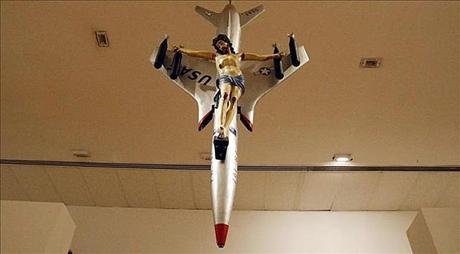 El día que el arte desnudó a Jorge Bergoglio