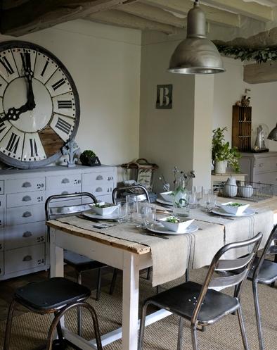 DECORAR CON SILLAS DEL COLE