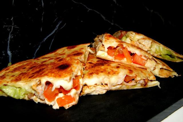 Quesadillas de Pollo, Tomate y Queso