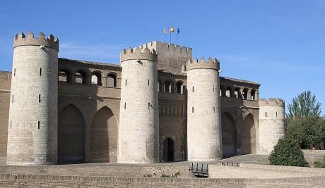 Palacio de la Aljafería 460x267 El Palacio de la Aljafería de Zaragoza, un tesoro de los reinos de taifas
