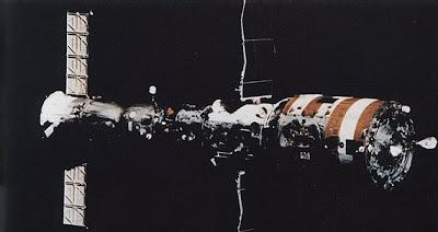 Desclasificado seres de luz vistos en el Salyut 7