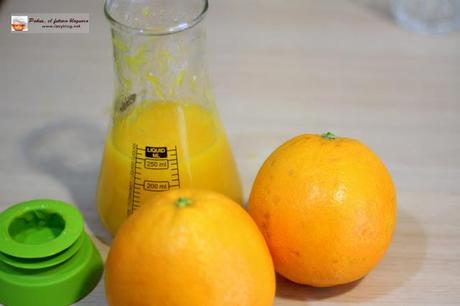 Delicioso guiso moruno de pollo con naranja y frutas secas