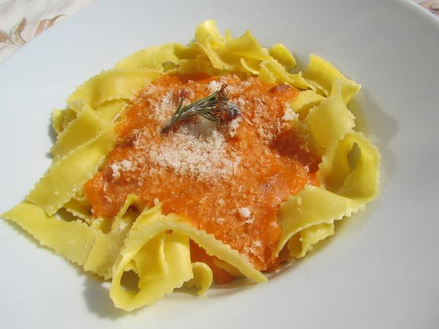 Pasta carbonara-curry