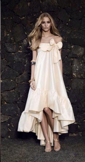 Gabinete de crisis. Invitada a una boda. Gabinete de crisis. Invitada a una boda.