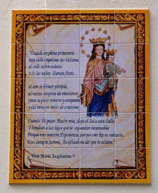María Auxiliadora y la Calle Sol.