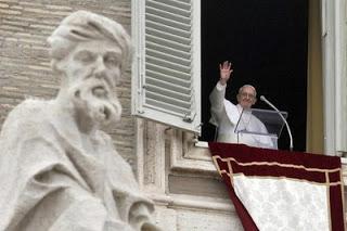 Bergoglio es ya oficialmente el Papa Francisco.