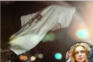 Lohan se va de fiesta tras evitar la cárcel