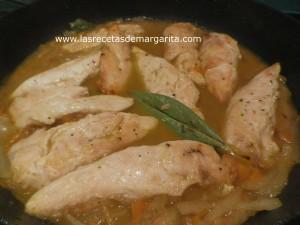 Pechugas de pollo en salsa con mostaza al estragón