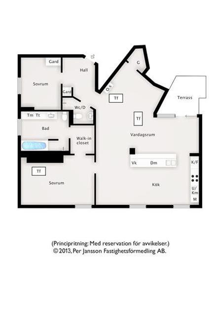vistas a los tejados de la ciudad vigas de madera en el techo tragaluces accionados por control remoto suelo de madera de roble sistema de aspiración centralizada luces empotradas estilo nórdico atico estilo nórdico electrodomésticos de diseño dormitorio que integra walking closet y cuarto de baño diseño aticos decoración áticos diáfanos blog decoración nórdica Ático de estilo nórdico con chimenea y walking closet 
