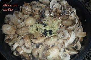 CHAMPIÑONES GRATINADOS