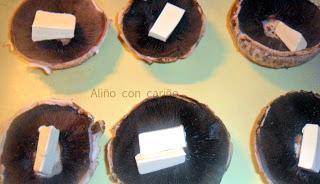 CHAMPIÑONES PORTOBELLO RELLENOS DE LOMO Y JAMÓN