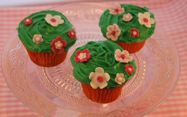 3, 2, 1... ¡¡¡Ya es primavera!!! Cupcakes de kiwi primaverales.
