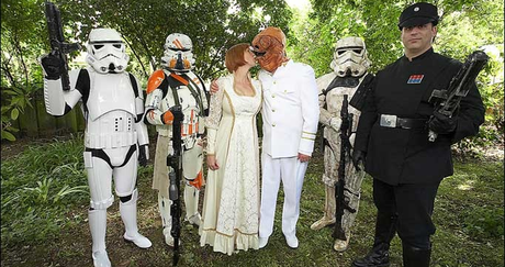 Proyecto de ley podría permitir los matrimonios Jedi en Escocia