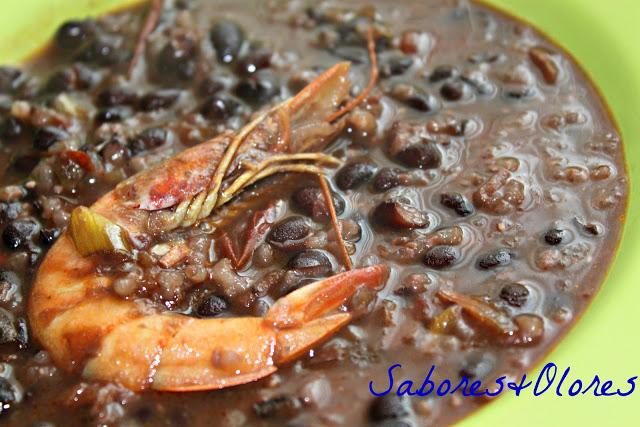 JUDIAS NEGRAS DE TOLOSA  CON ARROZ  Y LANGOSTINOS