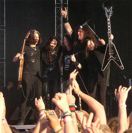 TESTAMENT AL LEYENDAS DEL ROCK