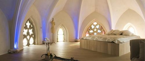 ANTES IGLESIA, AHORA HOTEL