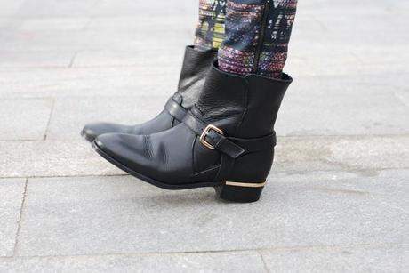 Backless + psychedelic snake print! Backless + psychedelic snake print!