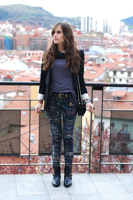 Backless + psychedelic snake print! Backless + psychedelic snake print!