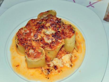 Paccheri de atún gratinados