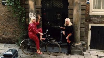 gemelas prostitutas holandesas de 70 años se jubilan