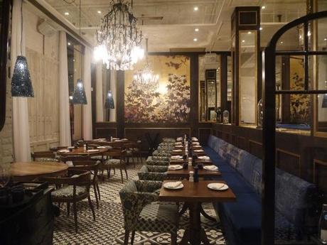 Chez Coco el encanto de la rôtisserie francesa en Barcelona chez coco sala restaurante