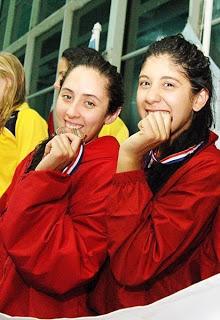 DIRECTOR DEL IND DESTACA MEDALLAS DE NADADORAS DEL CENTRO DE ENTRENAMIENTO REGIONAL