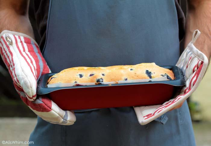 Lemon and blueberry cake