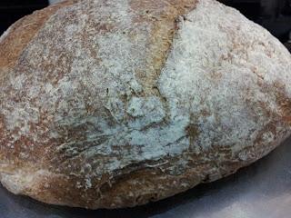 Feria gastronómica en la calle Narvaez Madrid