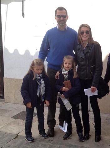 Dña. Letizia, look rockero en Almagro Dña. Letizia, look rockero en Almagro