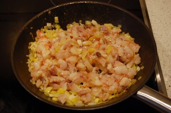 Canelones de rape y gambones. Unos canelones diferentes