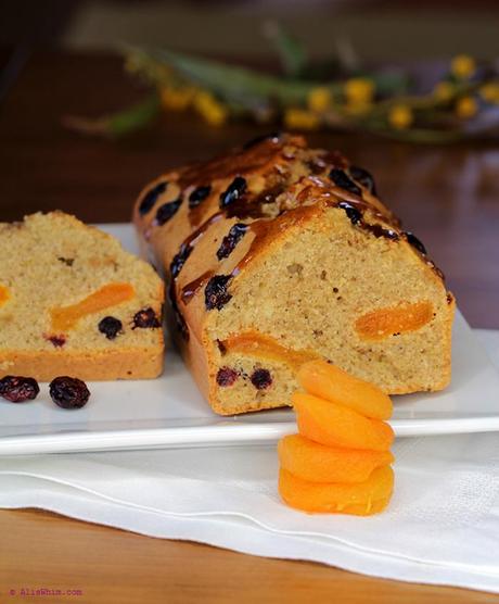 Cake con orejones y arándanos rojos sin lácteos Dry apricot and cranberries cake