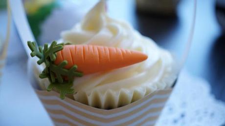 CARROT CAKE CUPCAKES (Cupcakes de Zanahoria para Pascua)