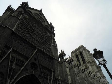 París en Octubre. Catedral de Notre Dame (exterior)Su