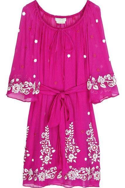 FUCSIA PARA TODAS! Demi Moore, Hally Berry....