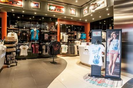 HARD ROCK CAFE BARCELONA ESTRENA SU NUEVO LOCAL HARD ROCK CAFE BARCELONA ESTRENA SU NUEVO LOCAL