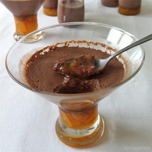 cuajada, mamia o gatzatu de chocolate y naranja