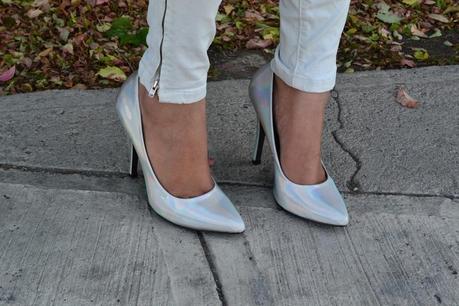 Hologram shoes