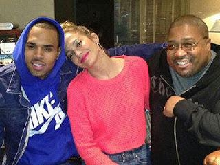 Jennifer López y Chris Brown, juntos en estudio de grabación