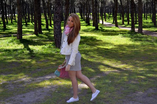 SIMPLEFeliz martes!!! Hoy os enseño estas fotos que sacam...