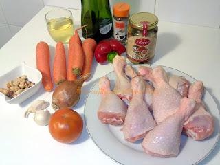 Jamoncitos en salsa naranja con setas y avellanas