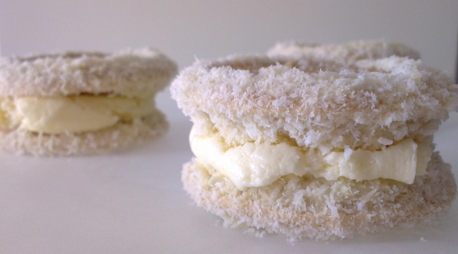 ♥ Whoopie pies de coco y chocolate blanco 